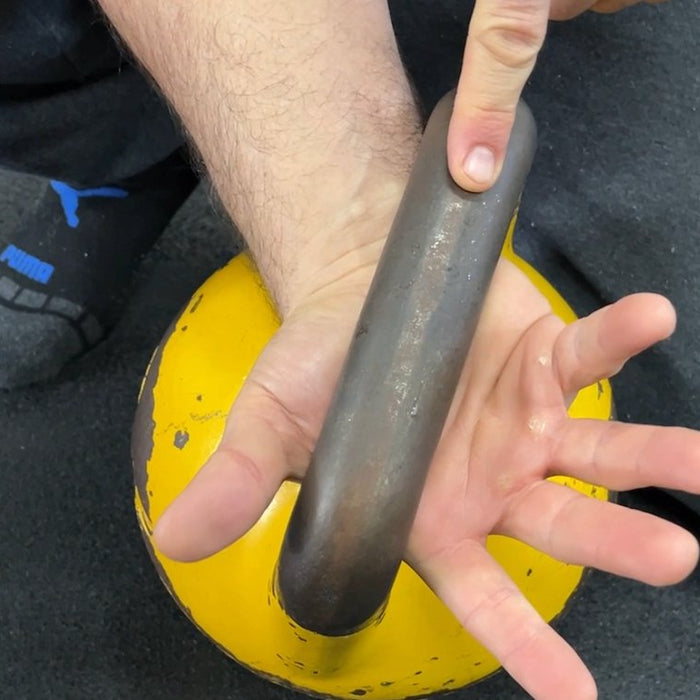 Unlocking the Power: Are You Holding Your Kettlebell Wrong? Why you need the 45-Degree Handle Angle. - Agatsu Fitness